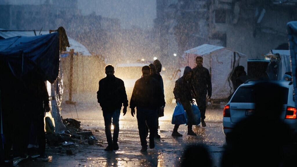 Après les bombes, la pluie fait des victimes à Gaza et plonge un peu plus les familles dans le chaos