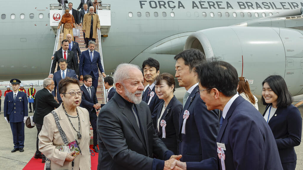 Presidente Lula desembarcoiu em Tóquio às 22h15 deste domingo