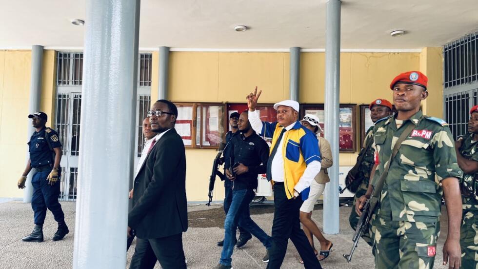 Jean-Marc Kabund akiondoka katika Mahakama, Septemba 5, 2022.