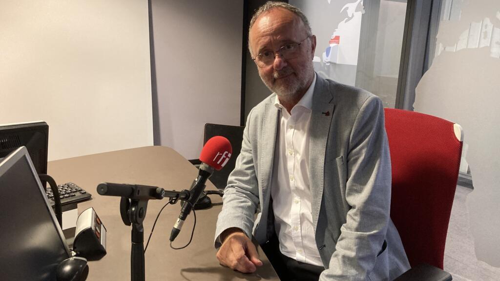 Bruno David dans les studios de RFI.