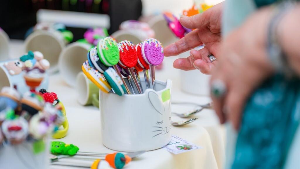 Bounty Fair este un eveniment care reunește creatori români de produse artizanale, unicat, într-un spațiu deschis pentru susținerea sectorului creativ, inițiativelor de sustenabilitate și a artizanilor locali.