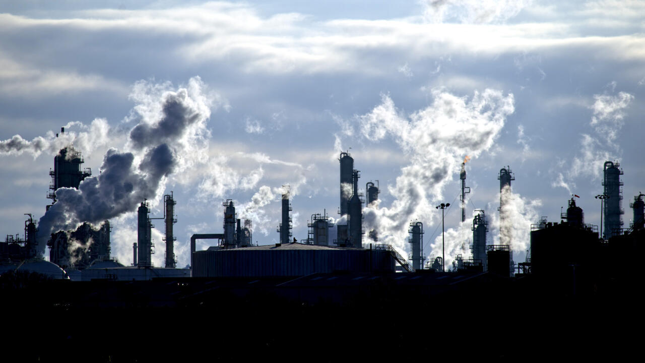 Toujours plus de charbon, de pétrole et de gaz: avant la COP30, l’ONU alerte sur les énergies fossiles