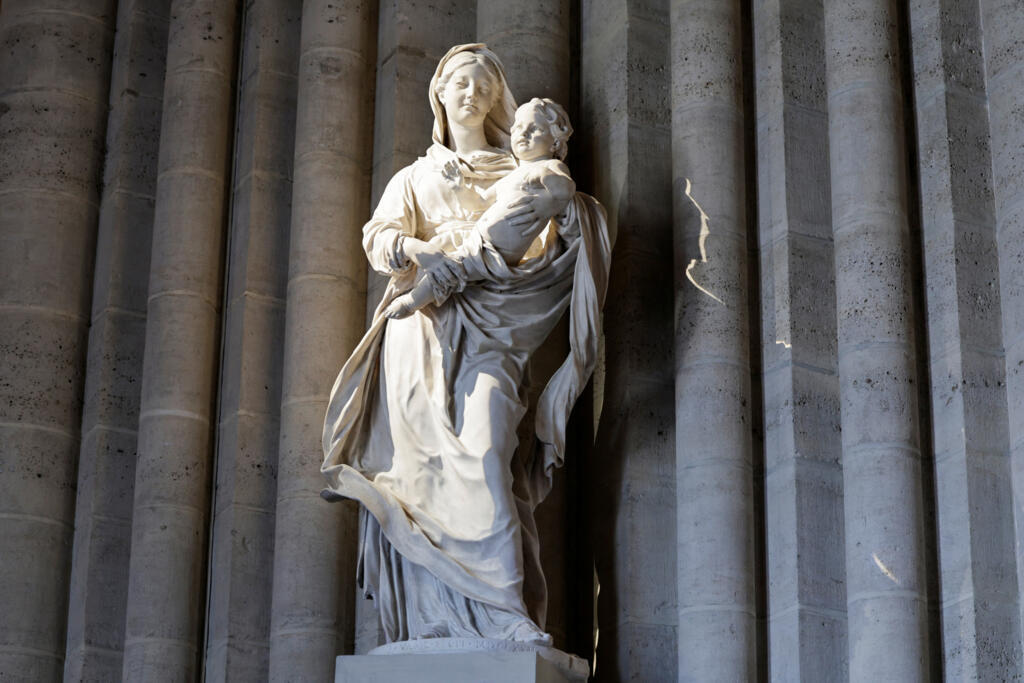 Vue d'une statue à l'intérieur de la cathédrale Notre-Dame de Paris à Paris, le 29 novembre 2024. (Image d'illustration)
