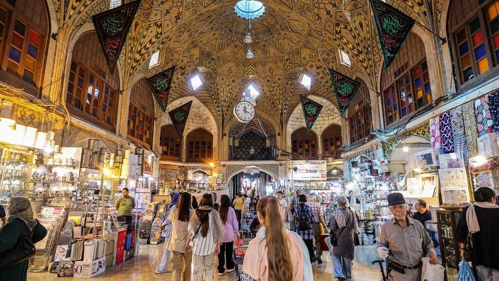 Iran: les manifestations dans le Grand bazar de Téhéran signifient «que la théocratie du régime a perdu sa base»