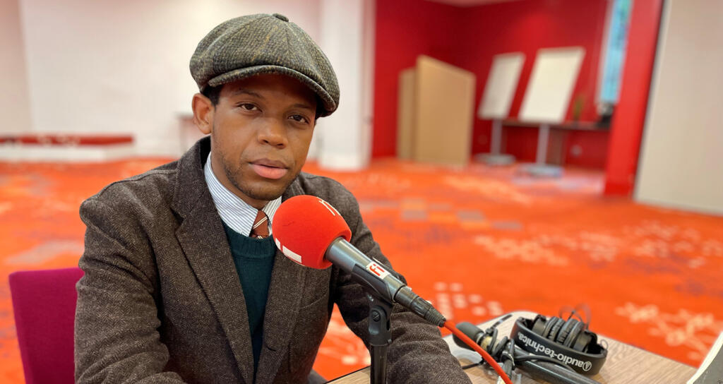 Sean Mason répond aux questions de Joe Farmer sur RFI.