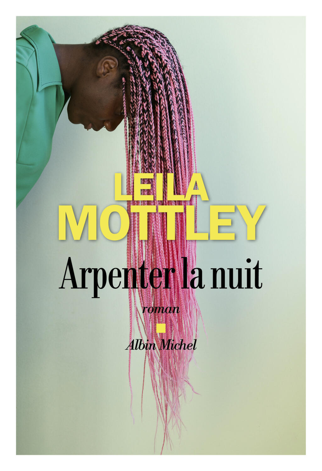 Arpenter la nuit est le premier roman de l'Américaine Leila Mottley.