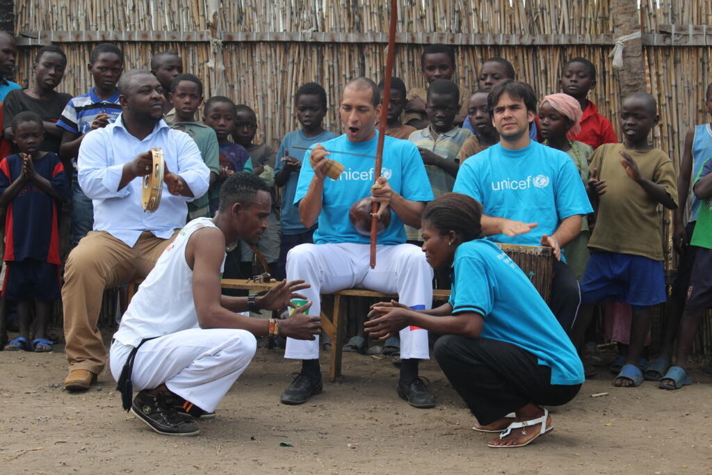 Flávio Saudade no espaço "Amigo da Criança" em Rutshuru, na República Democrática do Congo.