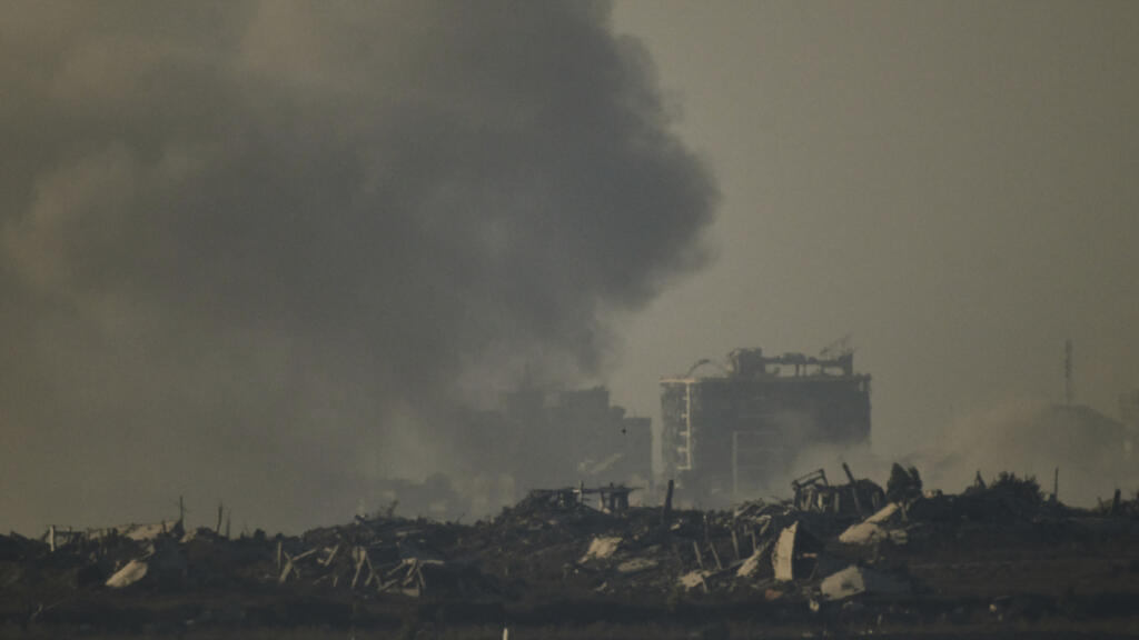 Israël détruit une nouvelle tour d'habitation dans la ville de Gaza, dont il appelle à l'évacuation