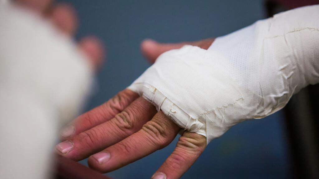 Les accidents de la main : prévenir les dangers et soigner les blessures