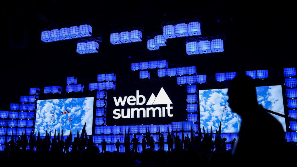 O Web Summit 2025 foi aberto na segunda-feira (10) no Parque das Nações, em Lisboa.