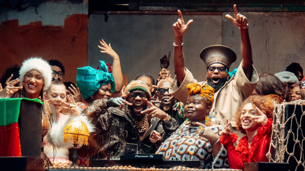 Tayc dans le clip "Ma Lady"
