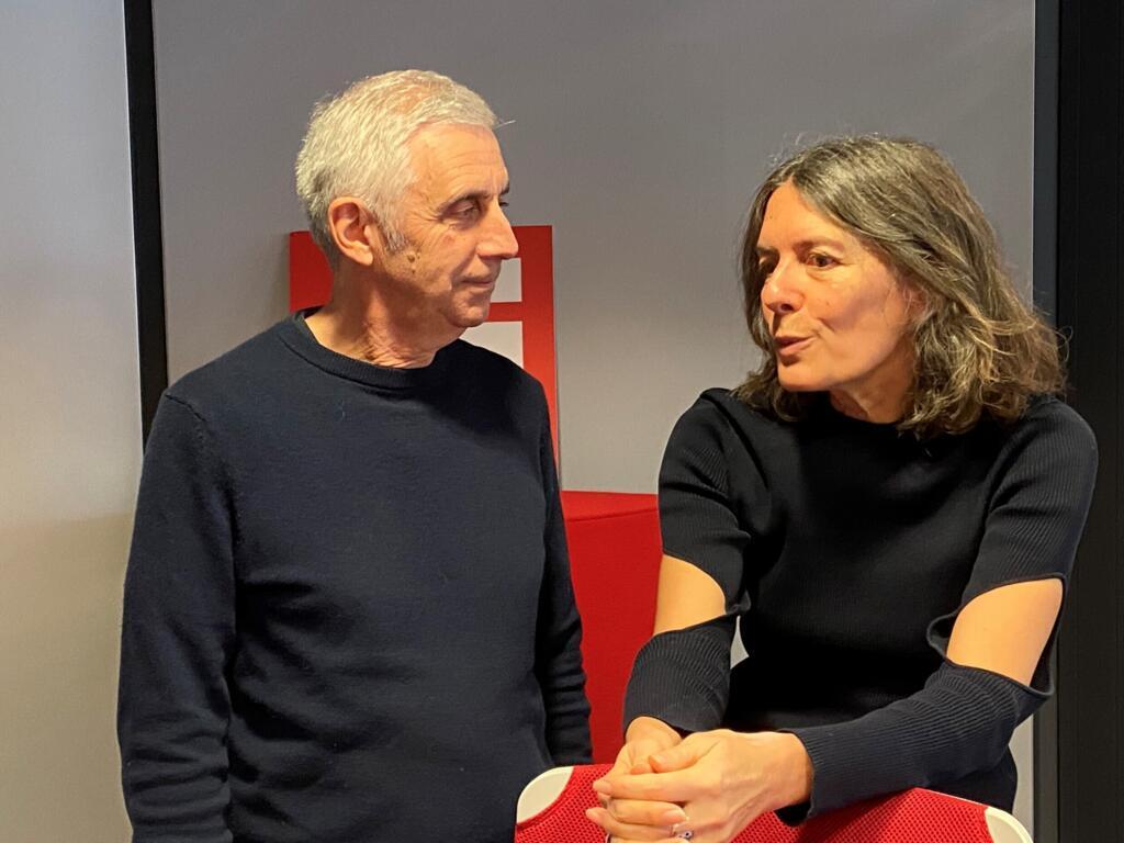 Christian Delage et Valérie Nivelon en studio à RFI.