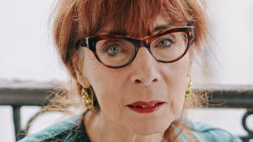 A editora Anne-Marie Métailié que recebeu o prêmio Roger Caillois em nome das Editions Métailié.