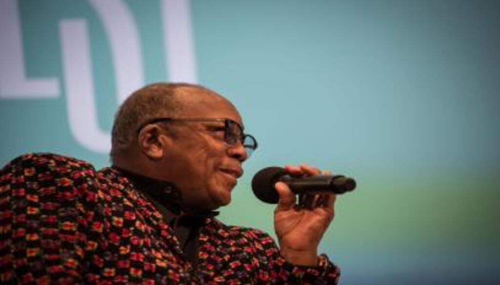 Quincy Jones répond aux questions des journalistes et festivaliers, le 13 juillet 2017 à Montreux en Suisse.