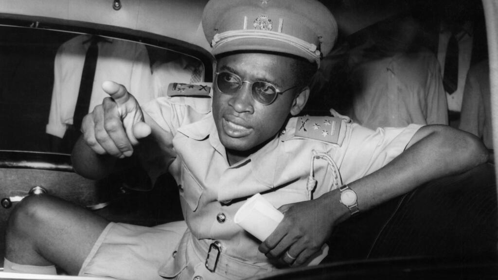 Le colonel Mobutu Sese Soko répond aux questions des médias, le 16 septembre 1960.