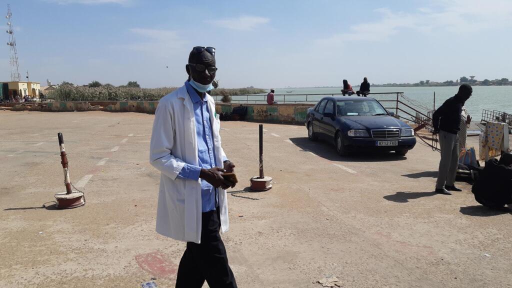 Keita Tiékoura, chef du poste d’inspection frontalier du bac de Rosso, en Mauritanie.