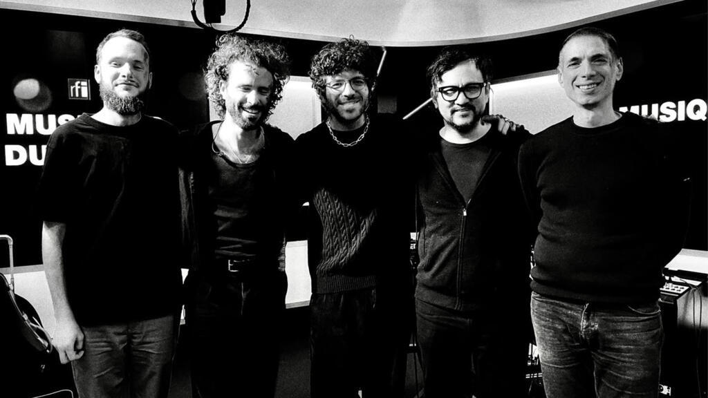 Oan Kim et ses musiciens à RFI.