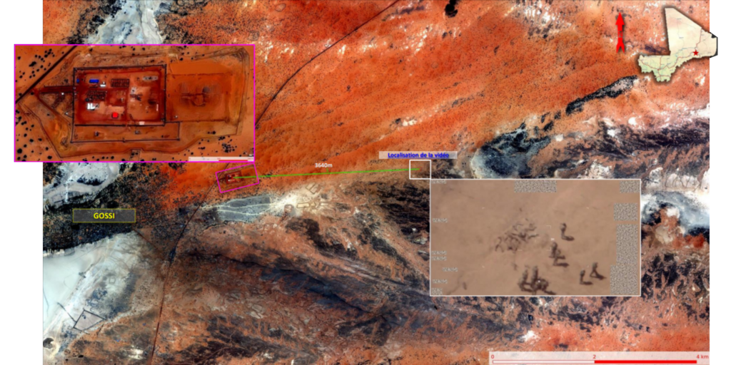 Le charnier se situe à 3,6 kilomètres à l'est de l'ancien camp de Gossi.