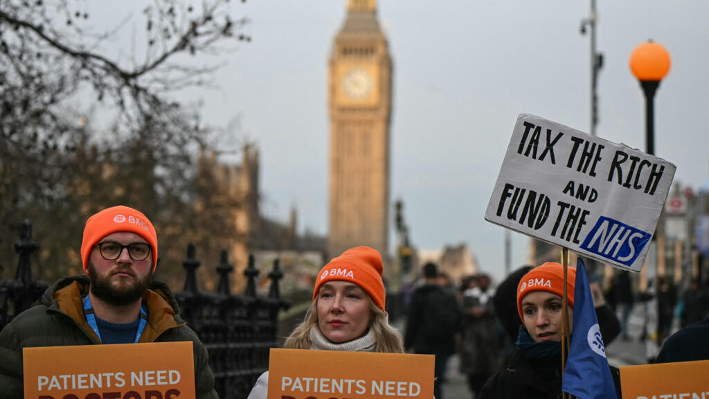 Huelga de médicos británicos en medio de una epidemia de gripe