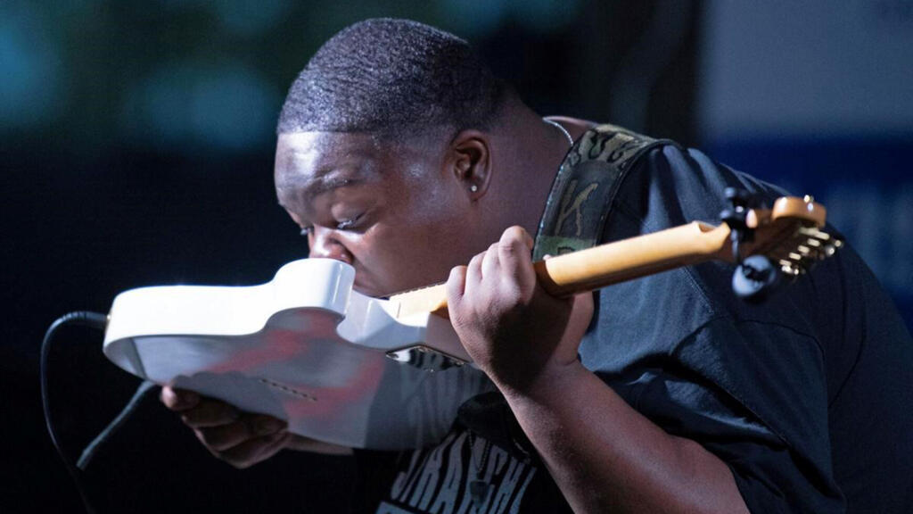 Christone "Kingfish" Ingram s’inspire de Jimi Hendrix.
