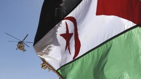 Sahara Magharibi, koloni la zamani la Uhispania, inadhibitiwa haswa na Morocco, ambayo inapendekeza mpango wa kujitawala chini ya uhuru wake.