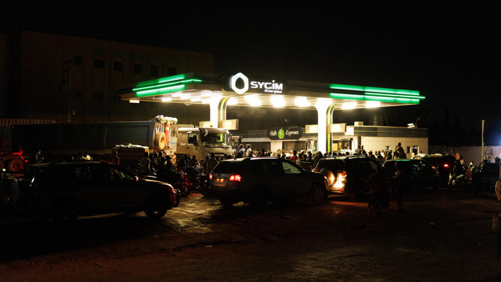 Embargo jihadiste sur le carburant: le gouvernement malien rend les entreprises responsables de la pénurie