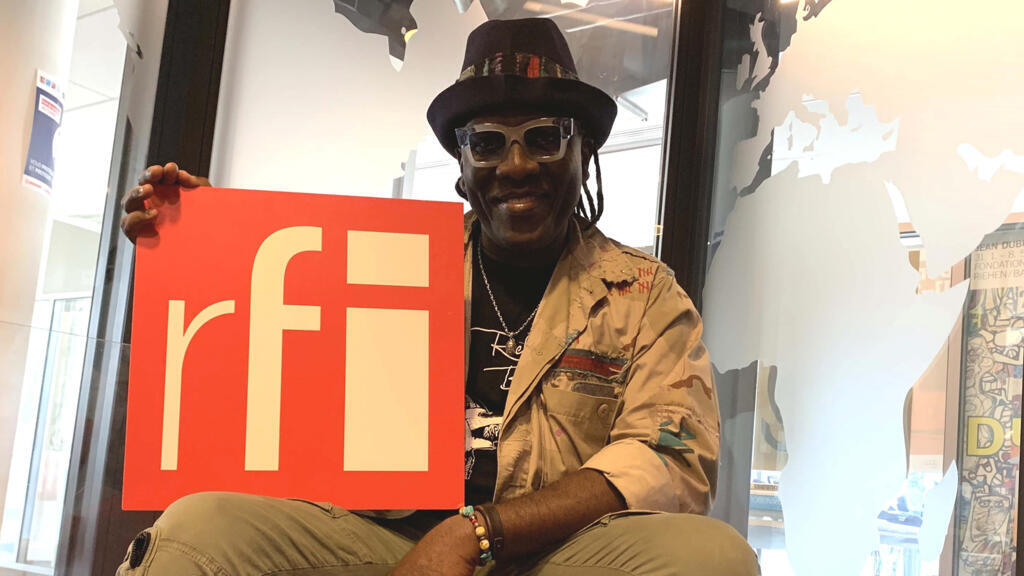 Richard Bona en studio à RFI (Juin 2022).
