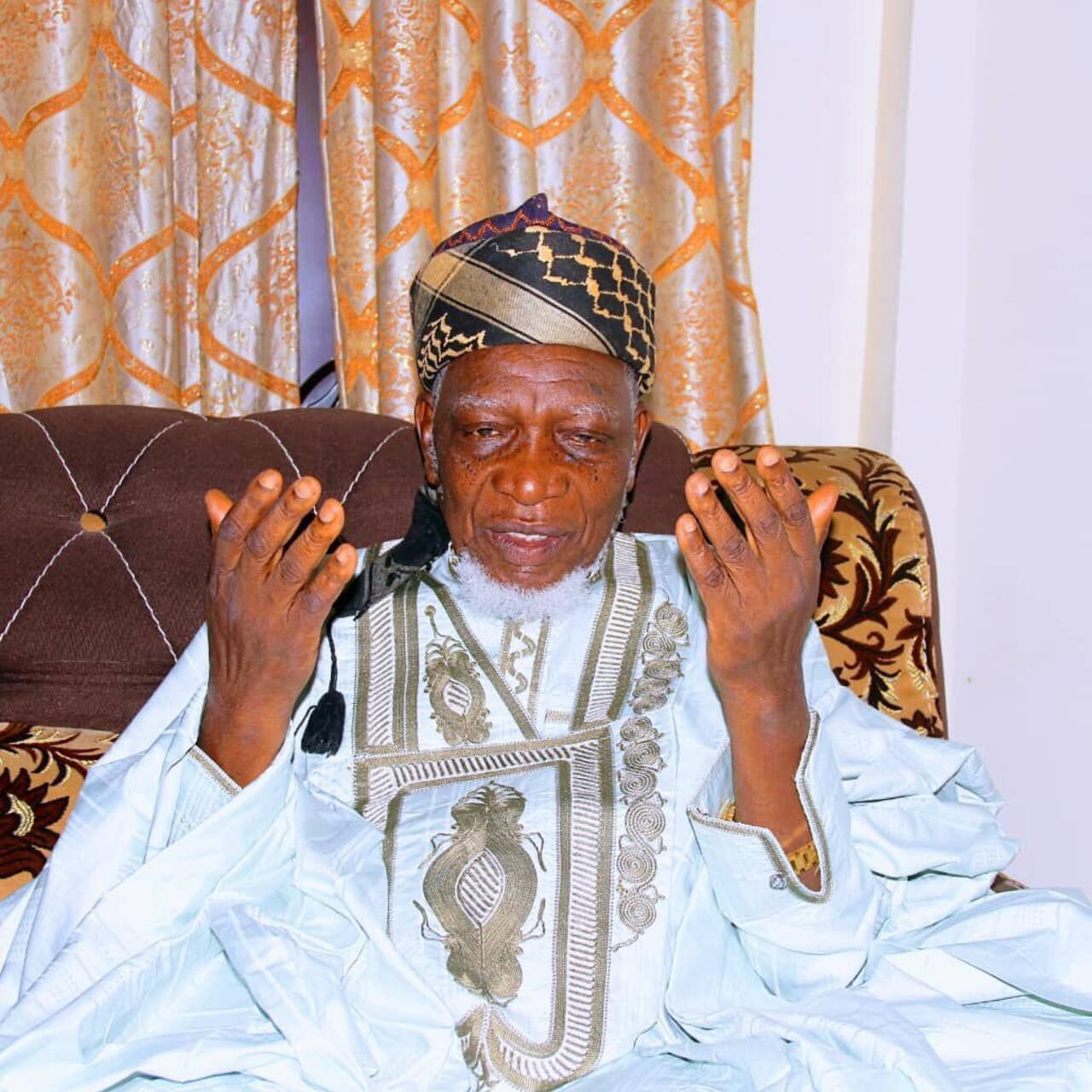 Yosh, chiroyli kokrak bilan porno