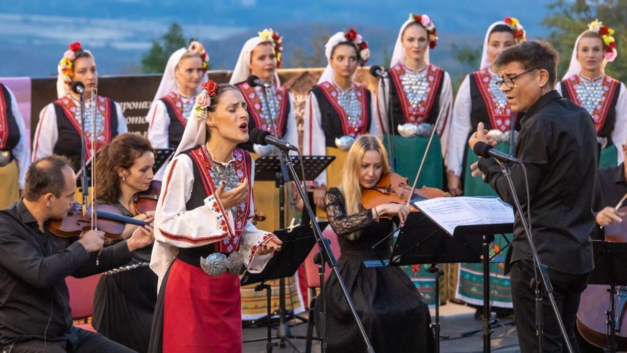 «Voices & Strings»: Le Mystère des Voix Bulgares fait vibrer voix et cordes