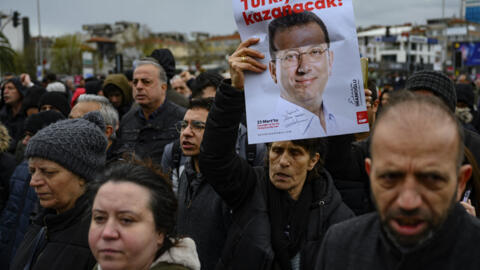 Manifestation de soutien à Ekrem Imamoglu, le 19 mars 2025 à Istanbul.