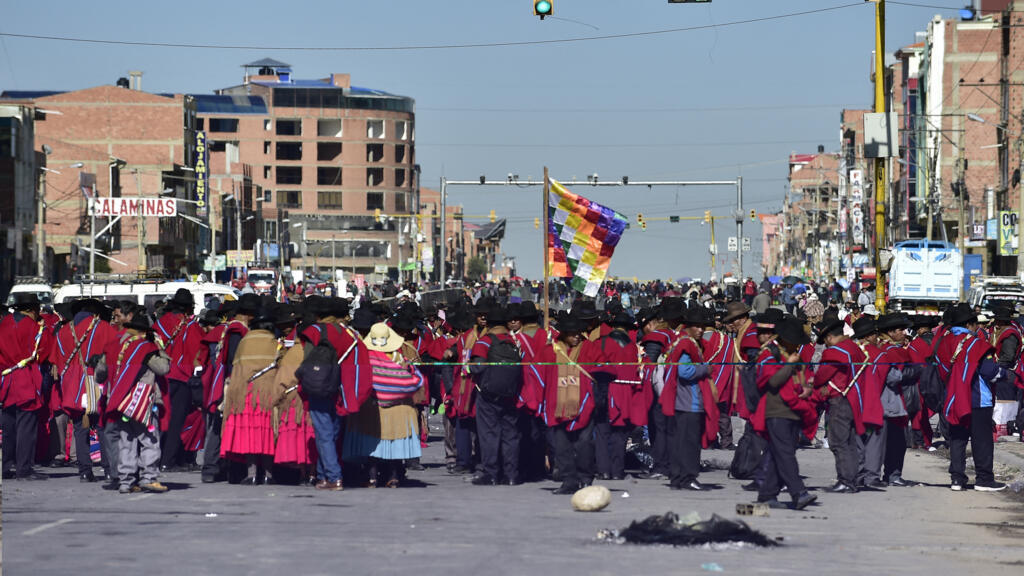 Bolivie: la mobilisation contre la vie chère prend de l'ampleur, des axes routiers bloqués