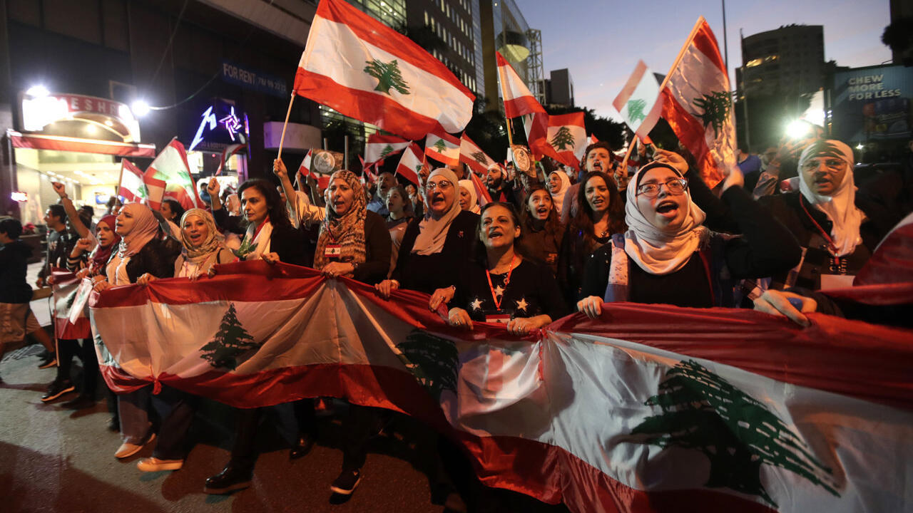 Liban à Beyrouth, des femmes manifestent pour raffermir l'unité du pays