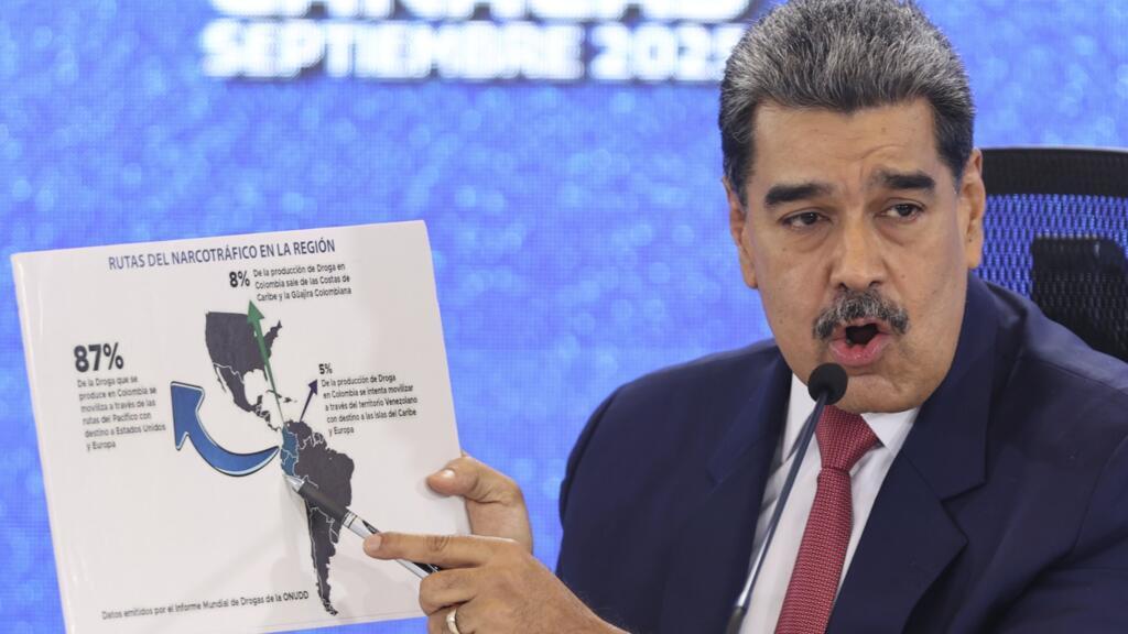 Le président vénézuélien Nicolas Maduro montre une carte des Amériques lors d'une conférence de presse à Caracas, au Venezuela, le lundi 15 septembre 2025. (Image d'illustration)