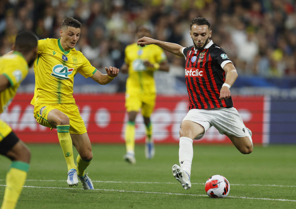 Andrei Girotto, (à esq) durante a final contra o Nice no Stade de France, em 7 de maio de 2022.