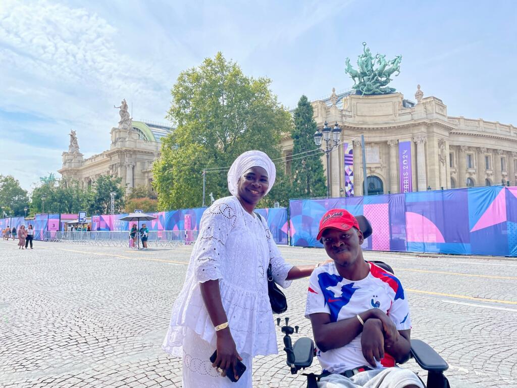 S. Ndiaye levou o filho, Abdoulaye, a Paris para acompanhar algumas competições.