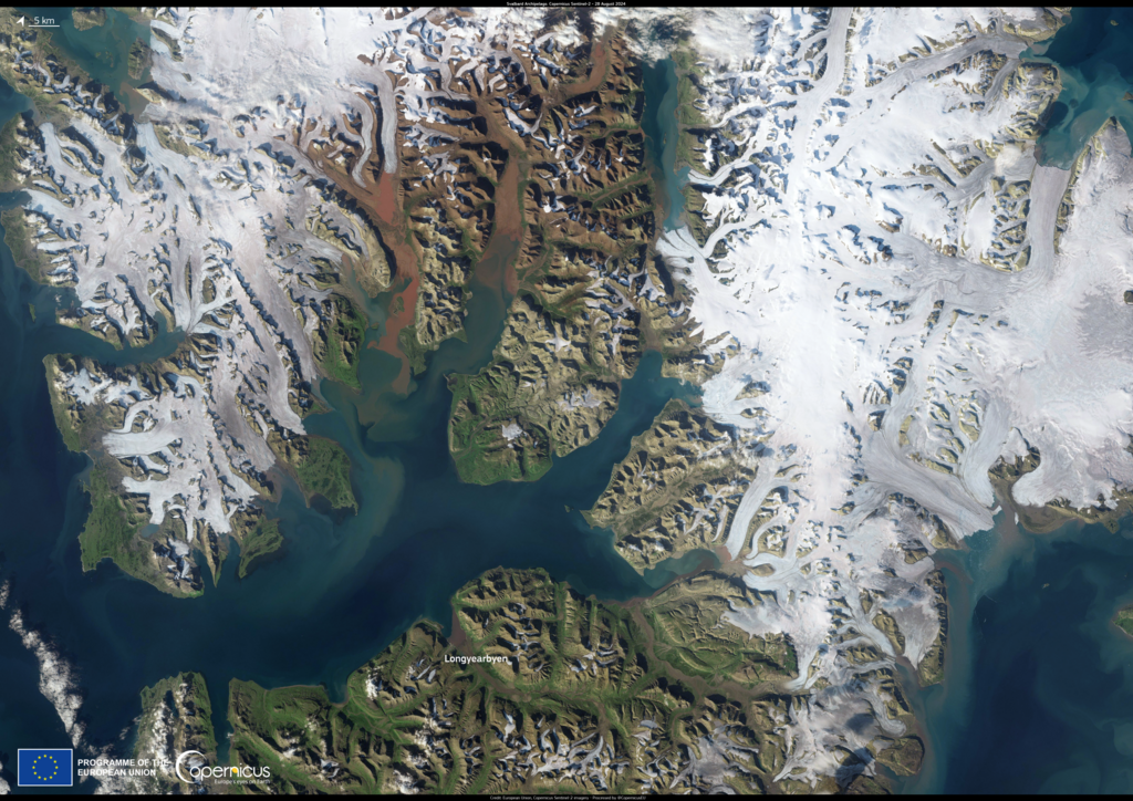 Photo satellite du Svalbard (au-dessus de Longyearbyen) prise le 28 août 2024.