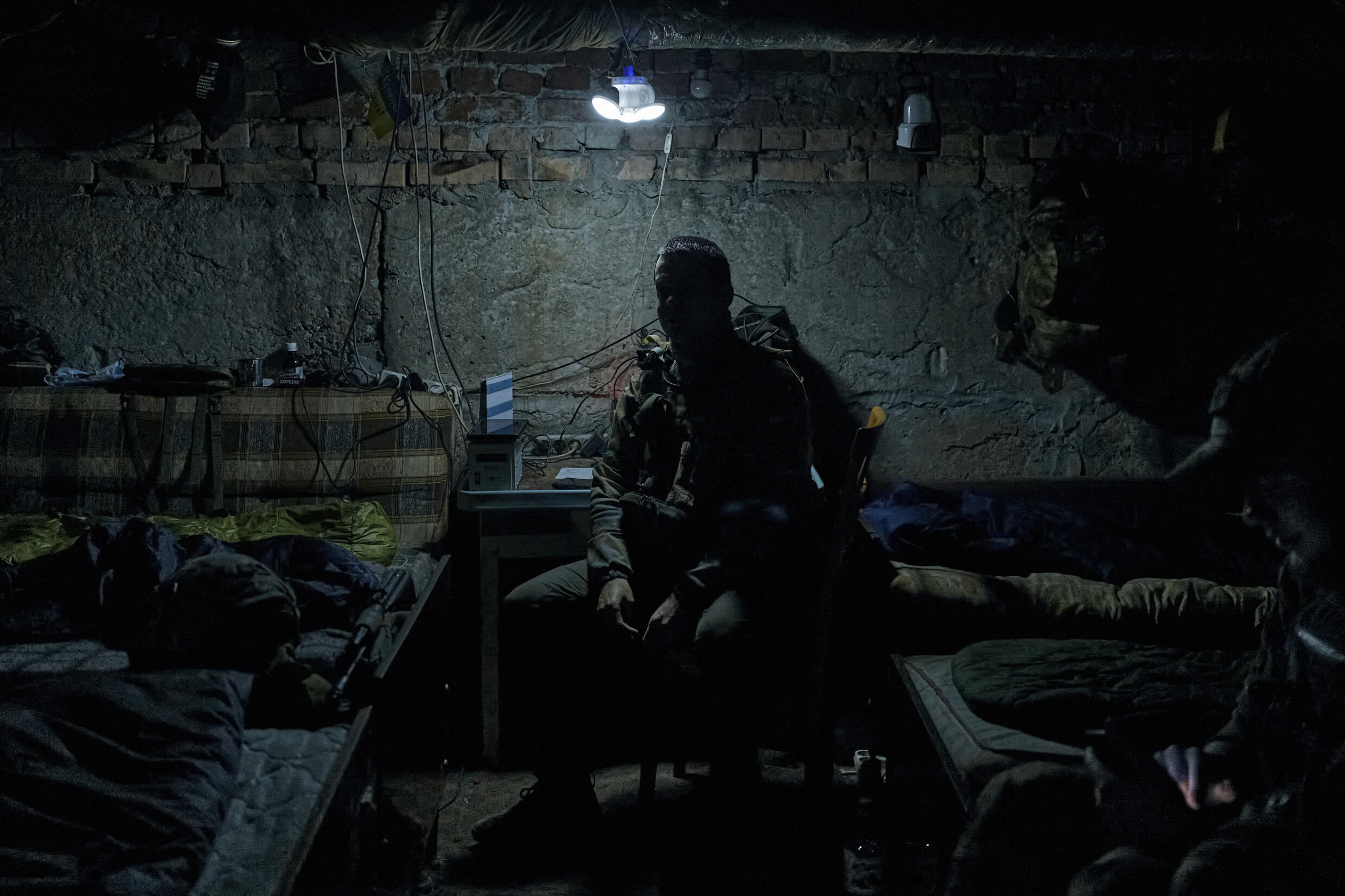 Российские солдаты в плену. Российский солдат. Пленные русские солдаты. Украинские солдаты в плену. В авдеевке взяты в плен.