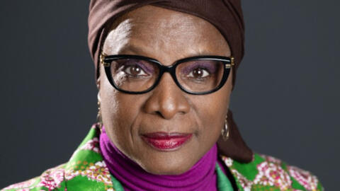 L'auteure-compositrice-interprète Angélique Kidjo pose lors d'une séance photo à Paris, le 27 septembre 2024.