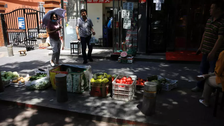 疫情中国 北京市民被允许广摆地摊 2020年6月5日