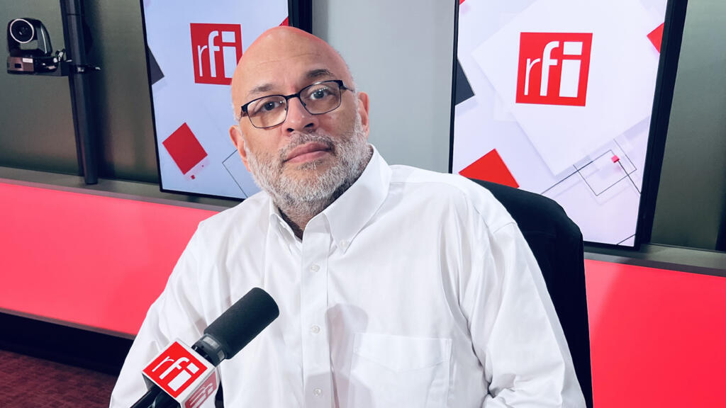 Bertrand Dicale : «La chanson populaire raconte notre histoire»