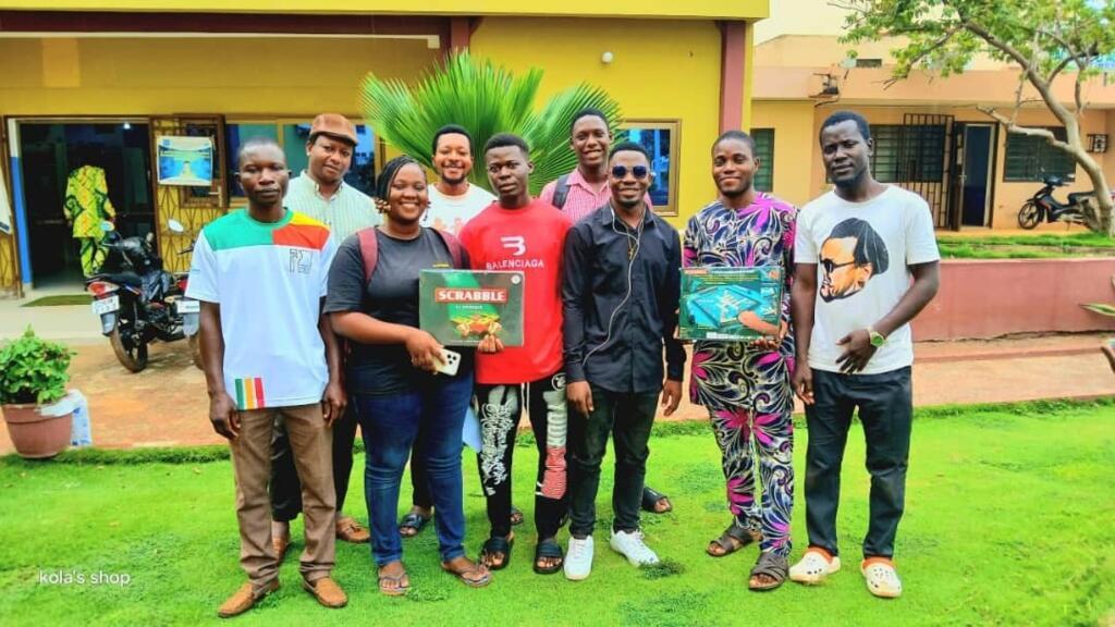Les membres du Club RFI Parakou.