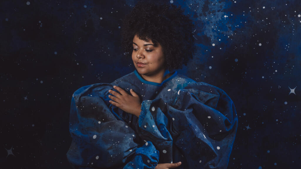 « Atacama », le nouvel album de Clélya Abraham - à découvrir aussi en concert le 29 mars à Montpellier et le 2 avril 2025 au New Morning à Paris.