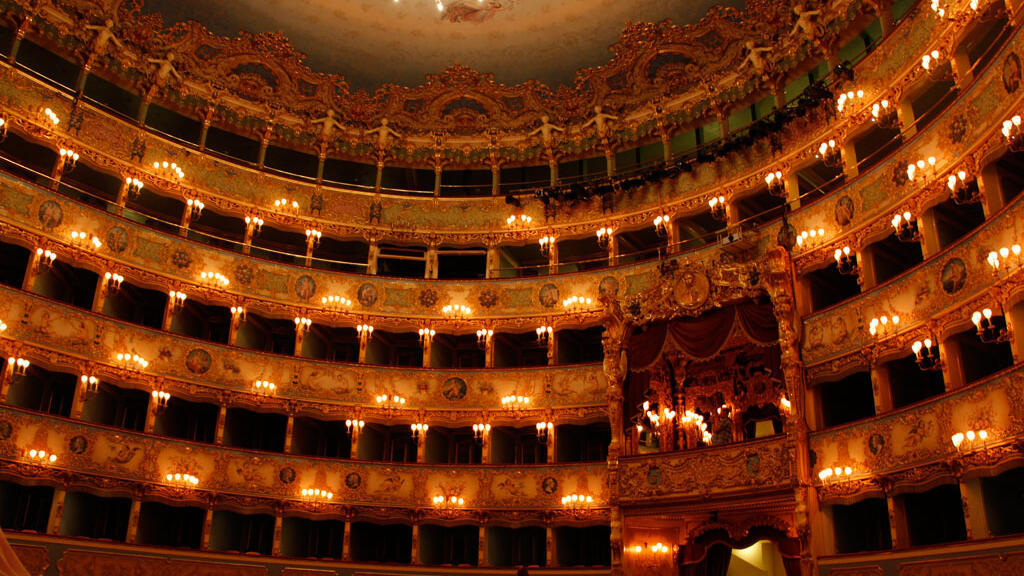La salle de la Fenice de Vénise.