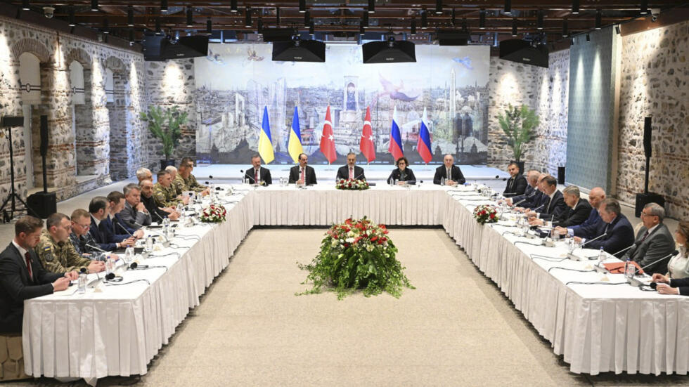 Concluye diálogo entre Rusia y Ucrania con canje de prisioneros, pero no  tregua