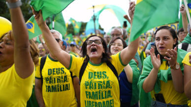 Apoiadores fiéis de Bolsonaro chegaram a convocar para este início de semana uma greve geral para pressionar autoridades a revisar o resultado proclamado das urnas