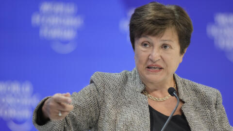 کریستالینا جورجیوا، رئیس صندوق بین المللی پول در یک میزگرد در نشست سالانه مجمع جهانی اقتصاد در داووس، سوئیس، ۱۷ ژانویه ۲۰۲۴. 
