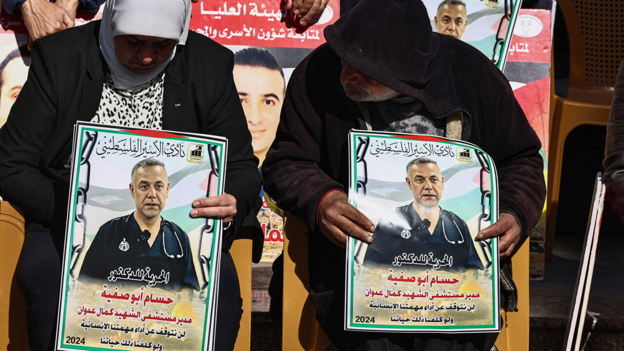 Israël: détention prolongée pour le Dr Hussam Abu Safiya, directeur de l'hôpital Kamal Adwan à Gaza