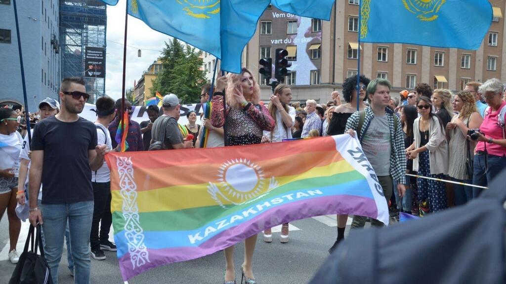 Manifestație a comunității LGBT din Kazahstan, locație și dată neprecizată.