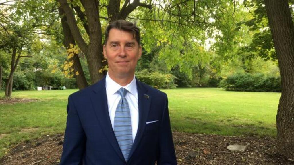 Général à la retraite, Mark Arnold appelle à voter contre Donald Trump parce qu'il a mis en danger la relation avec les alliés traditionnels de l'Amérique, menaçant ainsi la sécurité nationale.