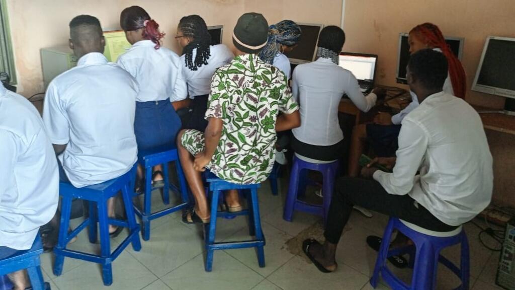Initiation à l'informatique.